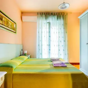 Bosa Guest House 2*, Bosa Italien