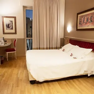 Santa Barbara 4*, San Donato Milanese Italien